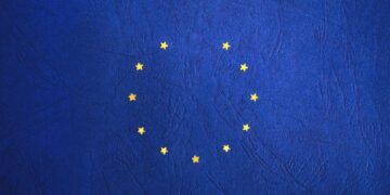 Europa steht kurz vor bahnbrechenden KI-Vorschriften, da Gesetzgeber historische Vereinbarung unterstützen